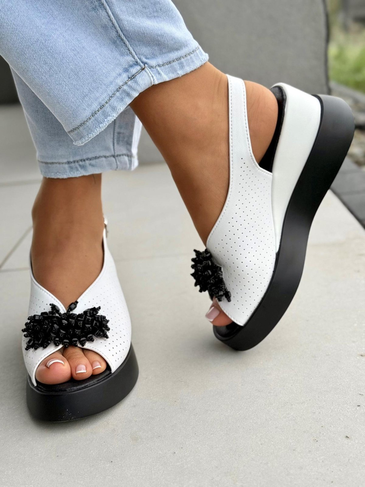 Sandałki damskie ze skóry naturalnej