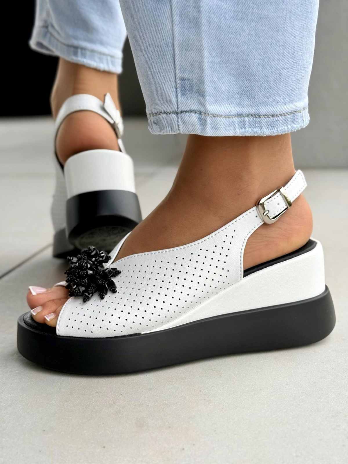 Sandałki damskie ze skóry naturalnej