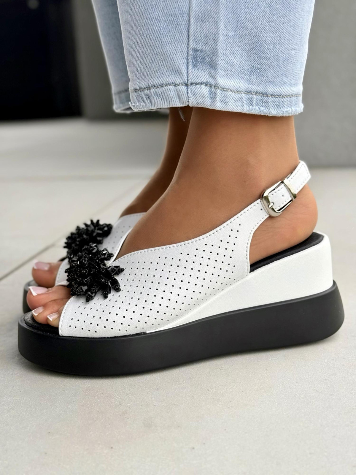 Sandałki damskie ze skóry naturalnej