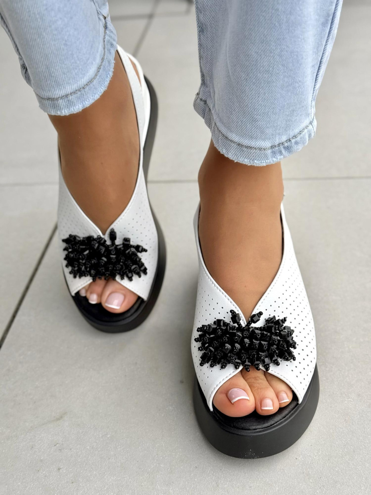 Sandałki damskie ze skóry naturalnej