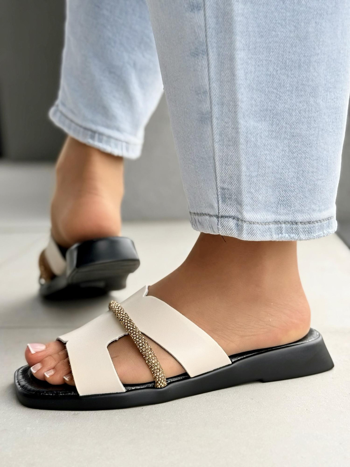 Klapki damskie ze skóry naturalnej