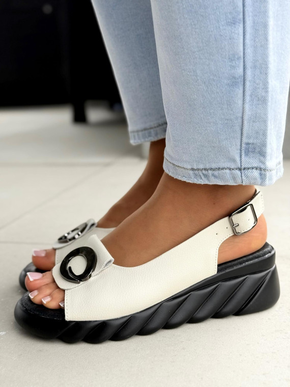 Sandałki damskie ze skóry naturalnej