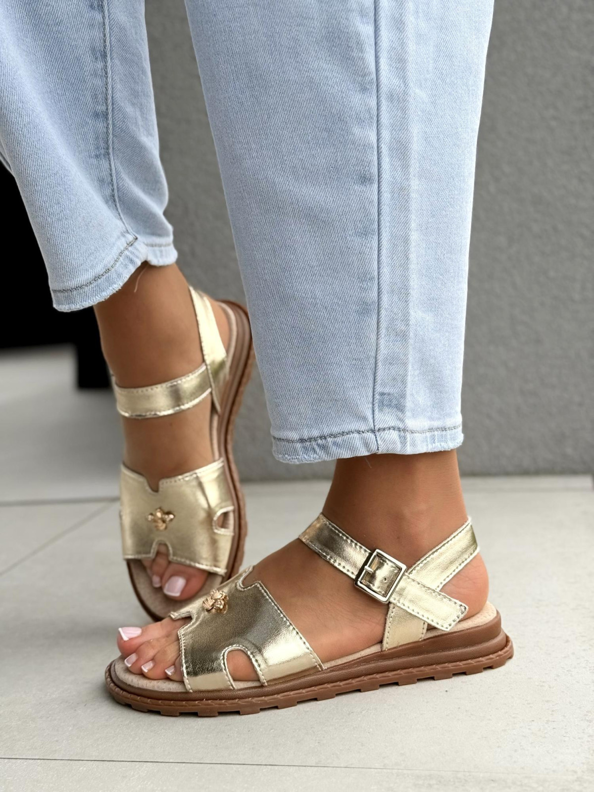 Sandałki damskie ze skóry naturalnej