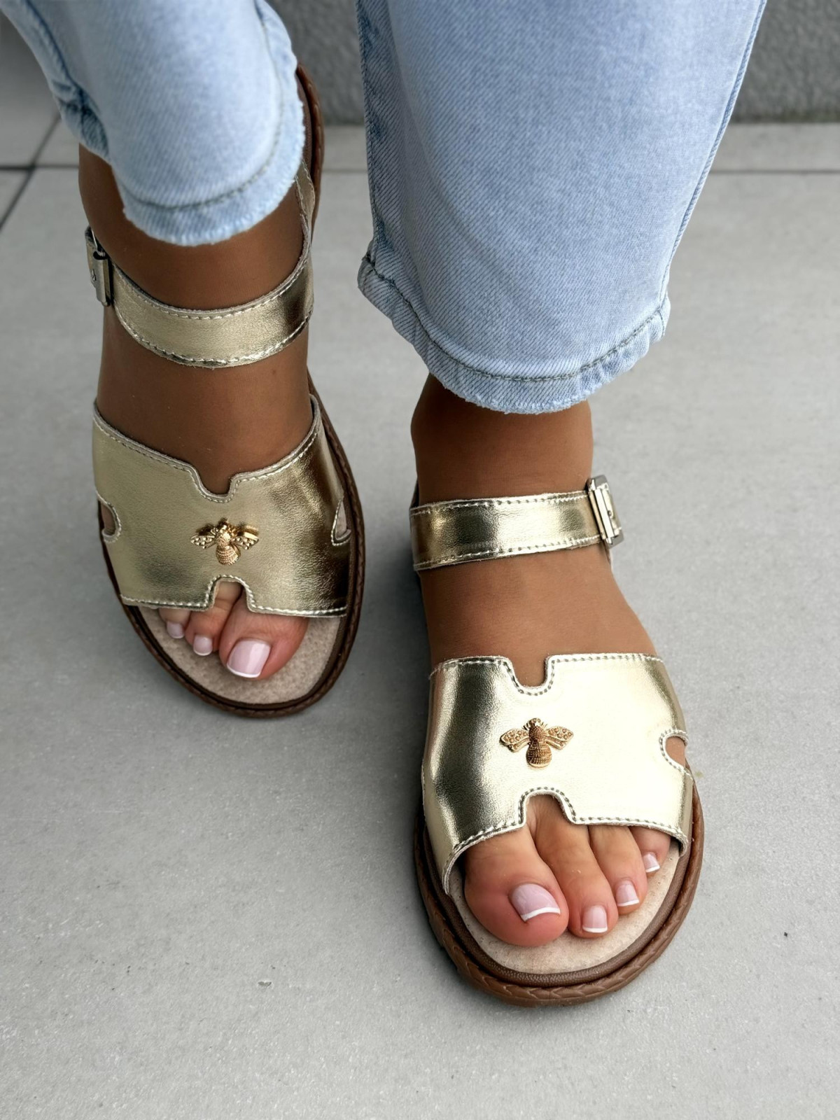 Sandałki damskie ze skóry naturalnej