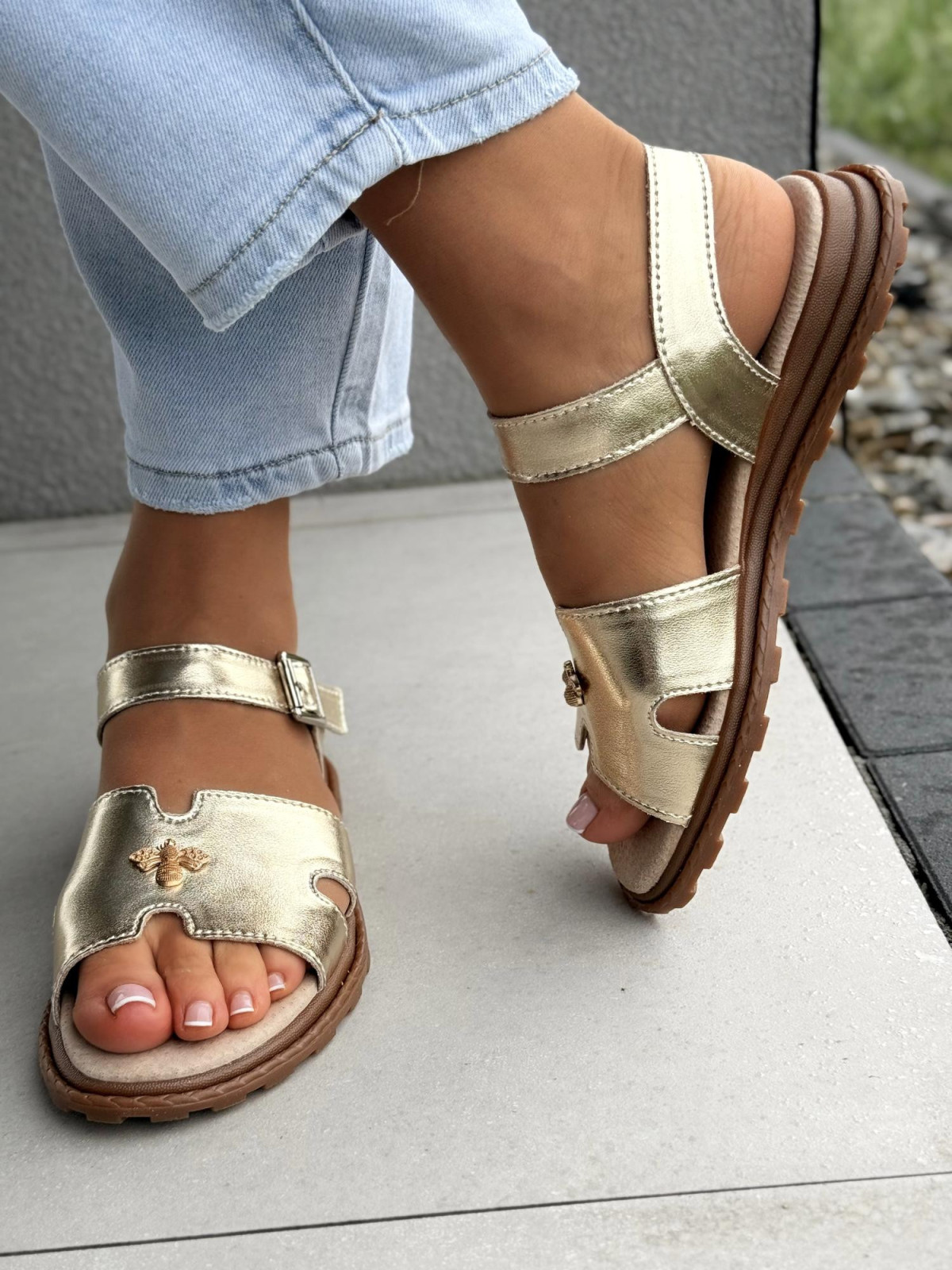 Sandałki damskie ze skóry naturalnej