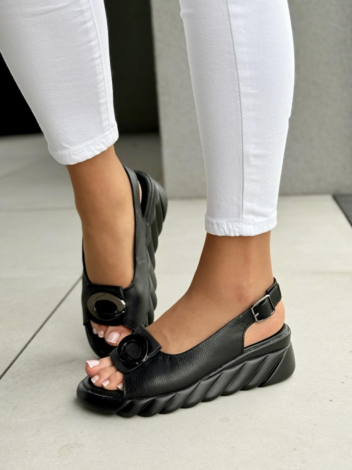 Sandałki damskie ze skóry naturalnej