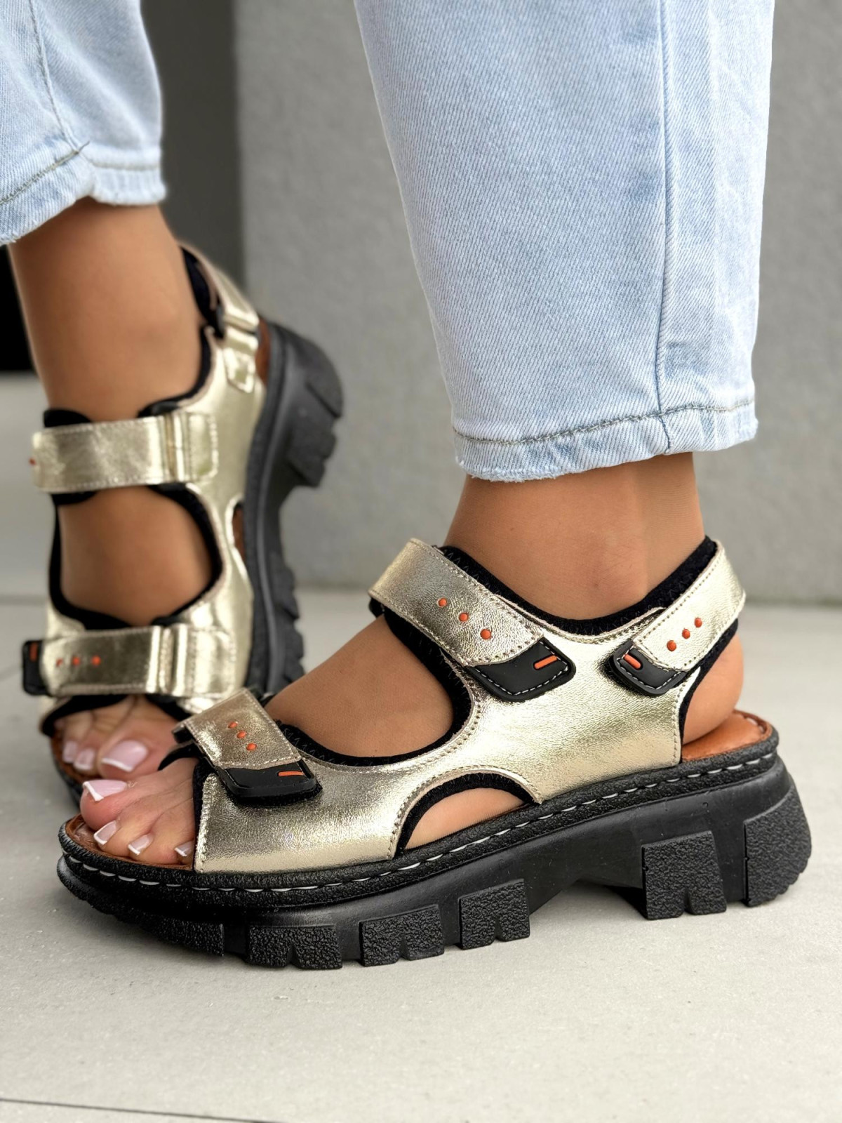 Sandałki damskie ze skóry naturalnej