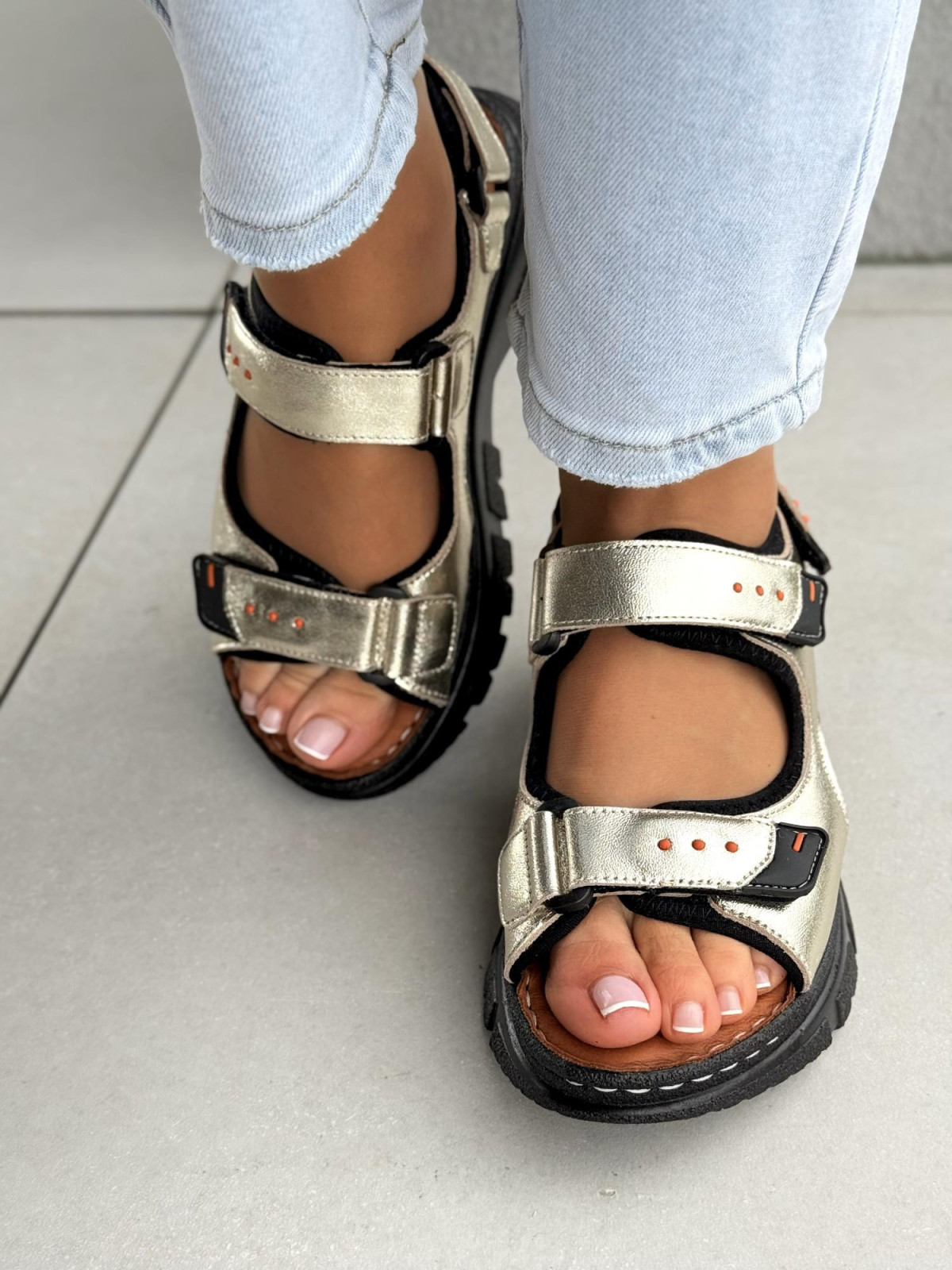 Sandałki damskie ze skóry naturalnej