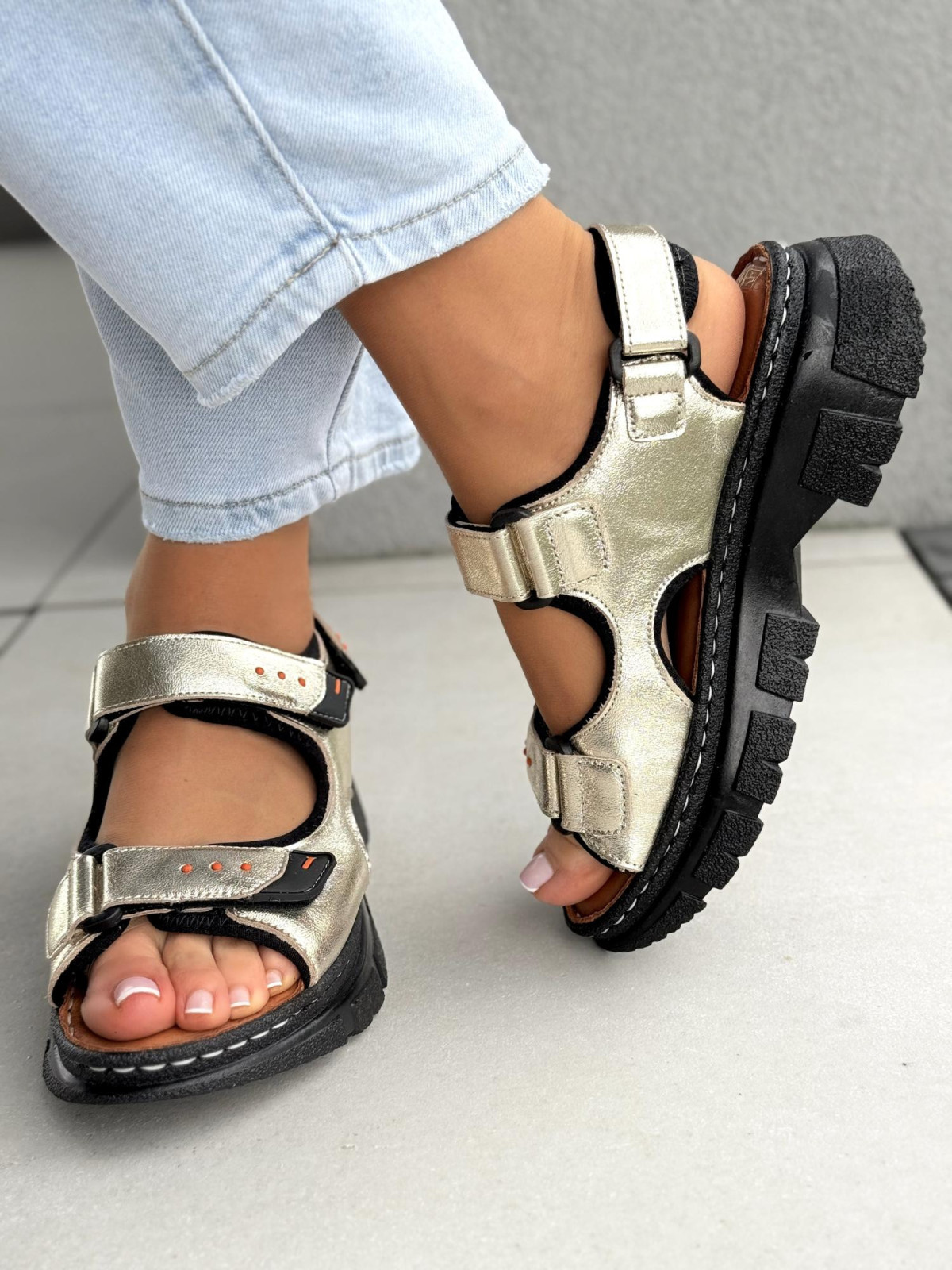 Sandałki damskie ze skóry naturalnej