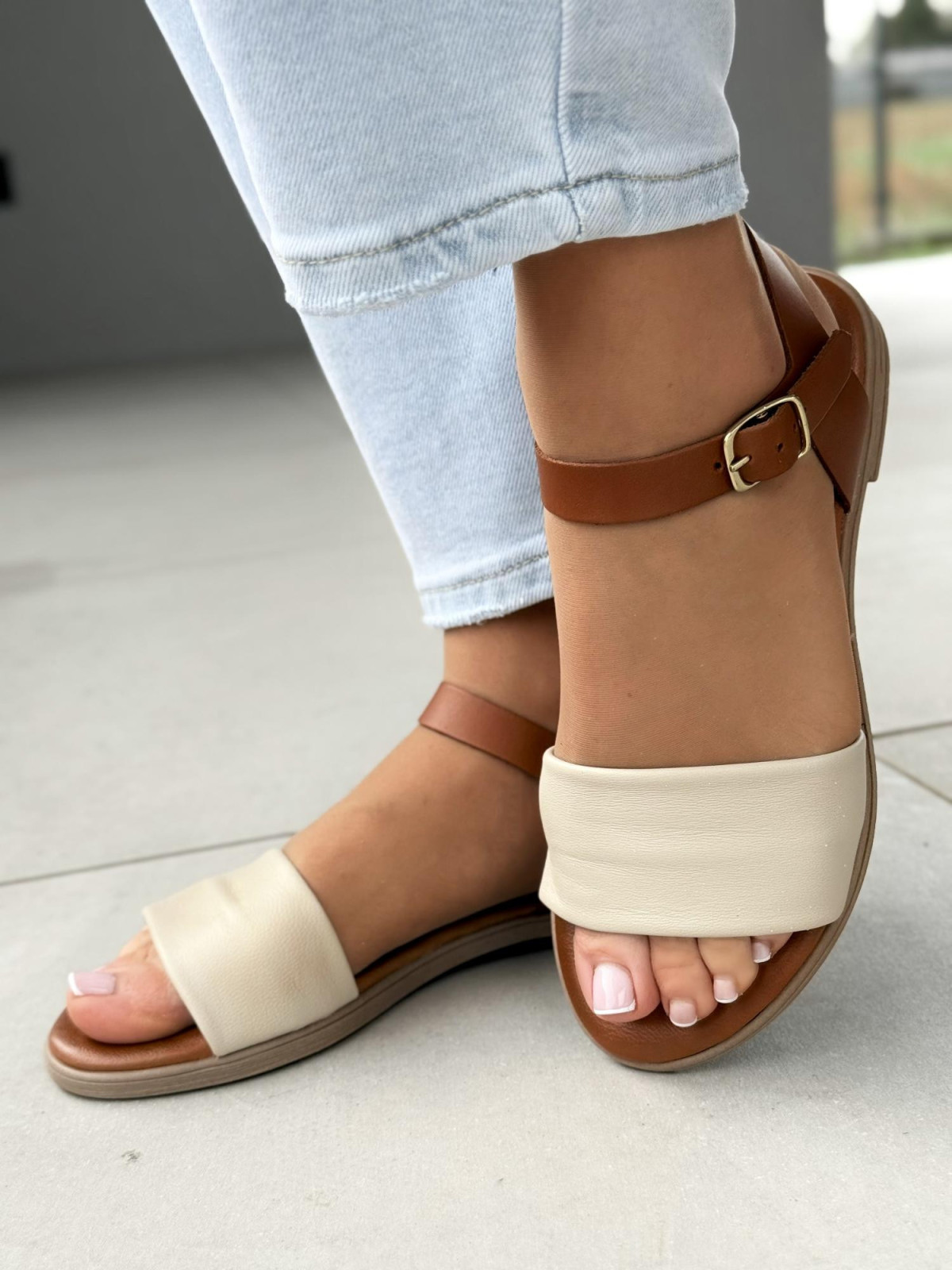 Sandałki damskie ze skóry naturalnej