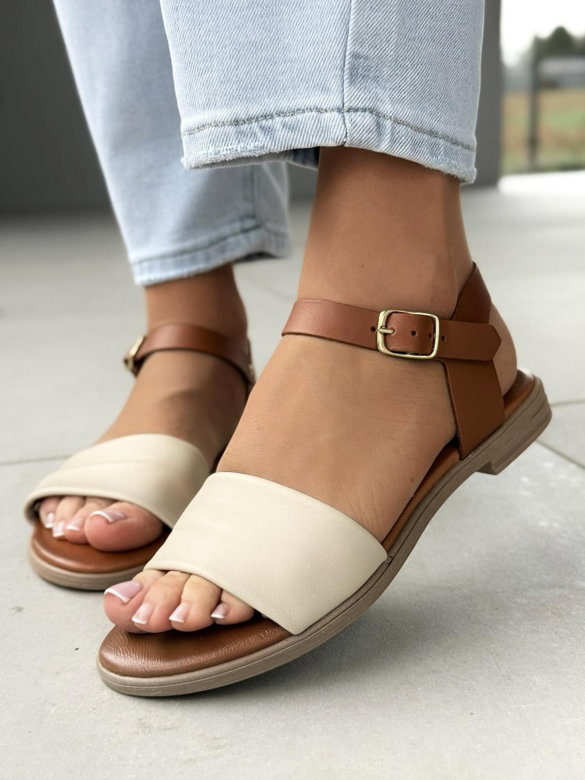 Sandałki damskie ze skóry naturalnej