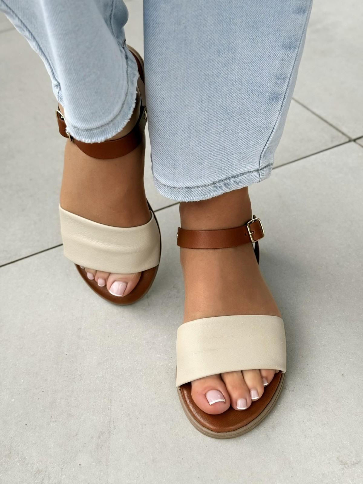 Sandałki damskie ze skóry naturalnej