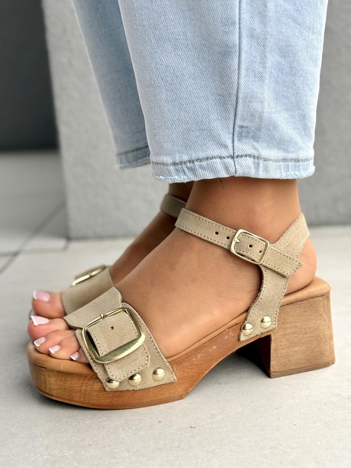 Sandałki damskie ze skóry naturalnej