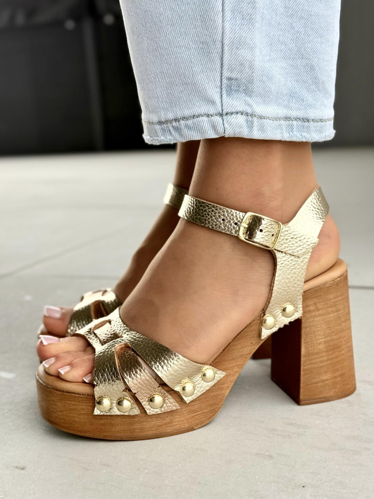 Sandałki damskie ze skóry naturalnej