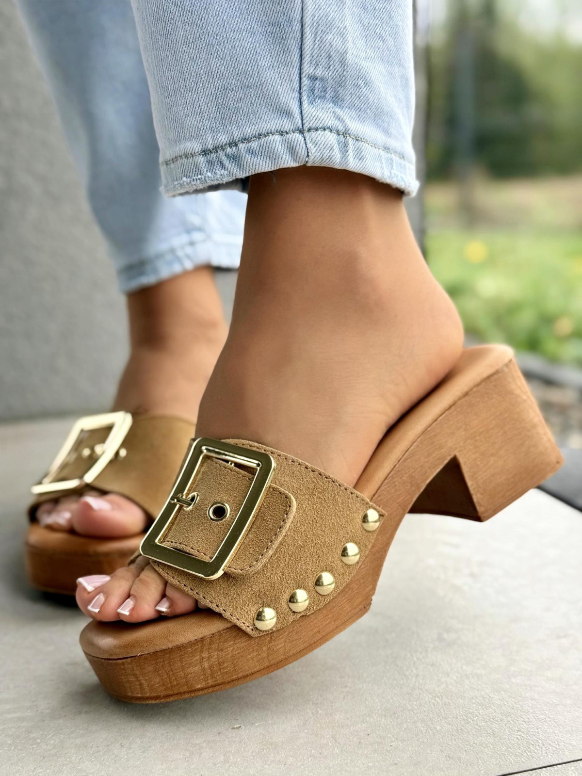 Klapki damskie ze skóry naturalnej