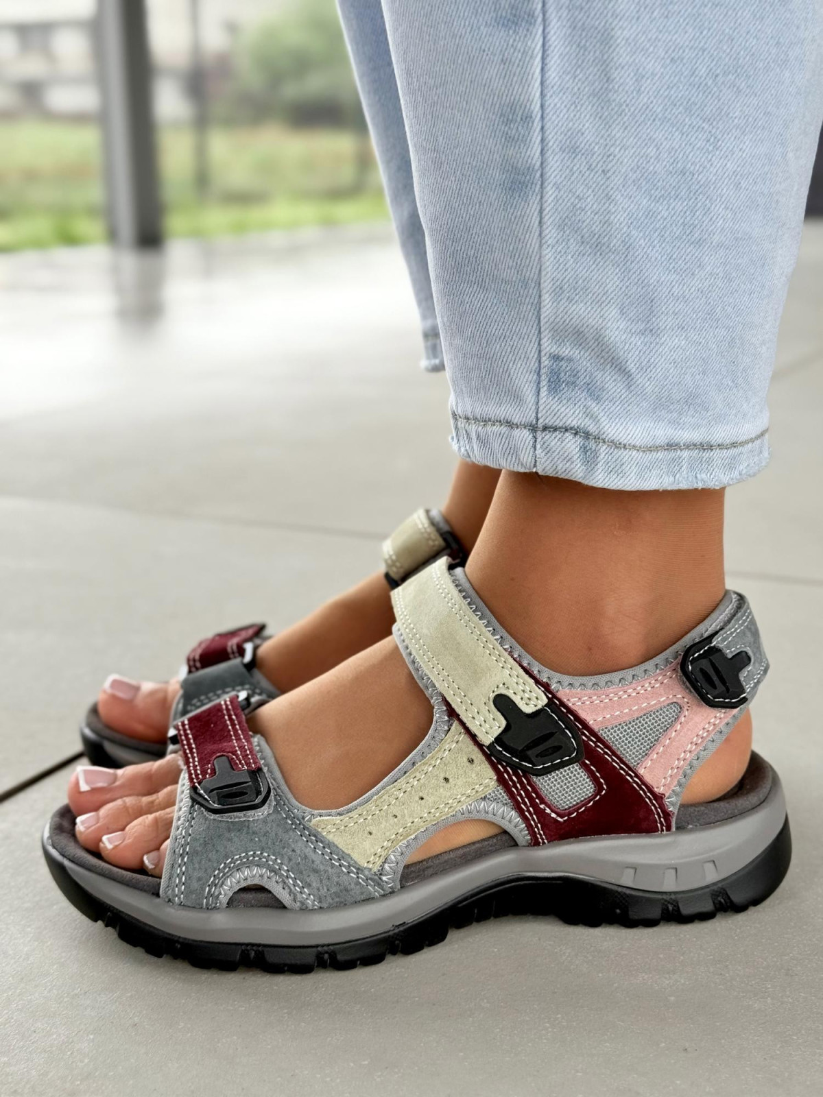 Sandałki damskie ze skóry naturalnej