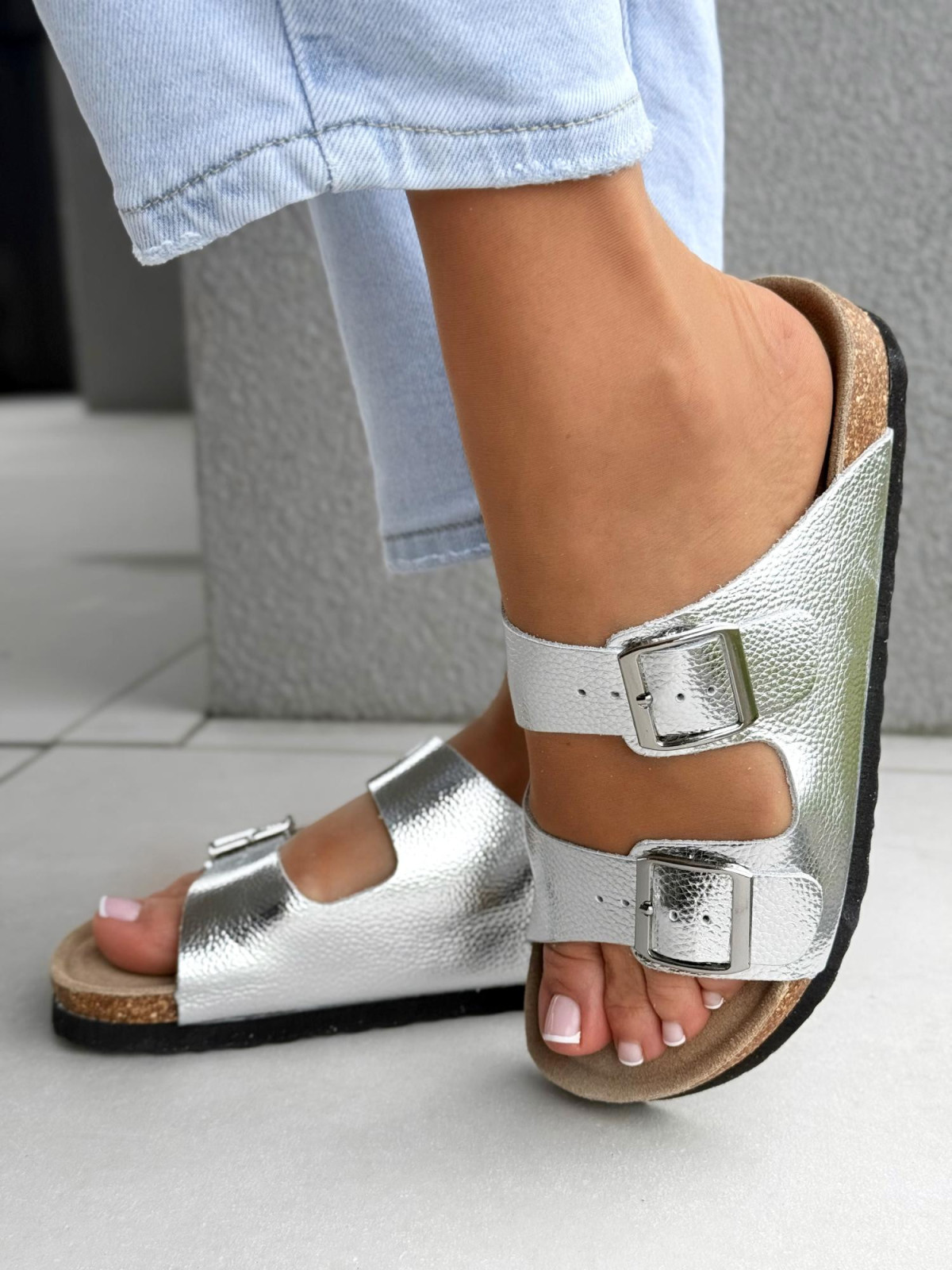 Klapki damskie ze skóry naturalnej