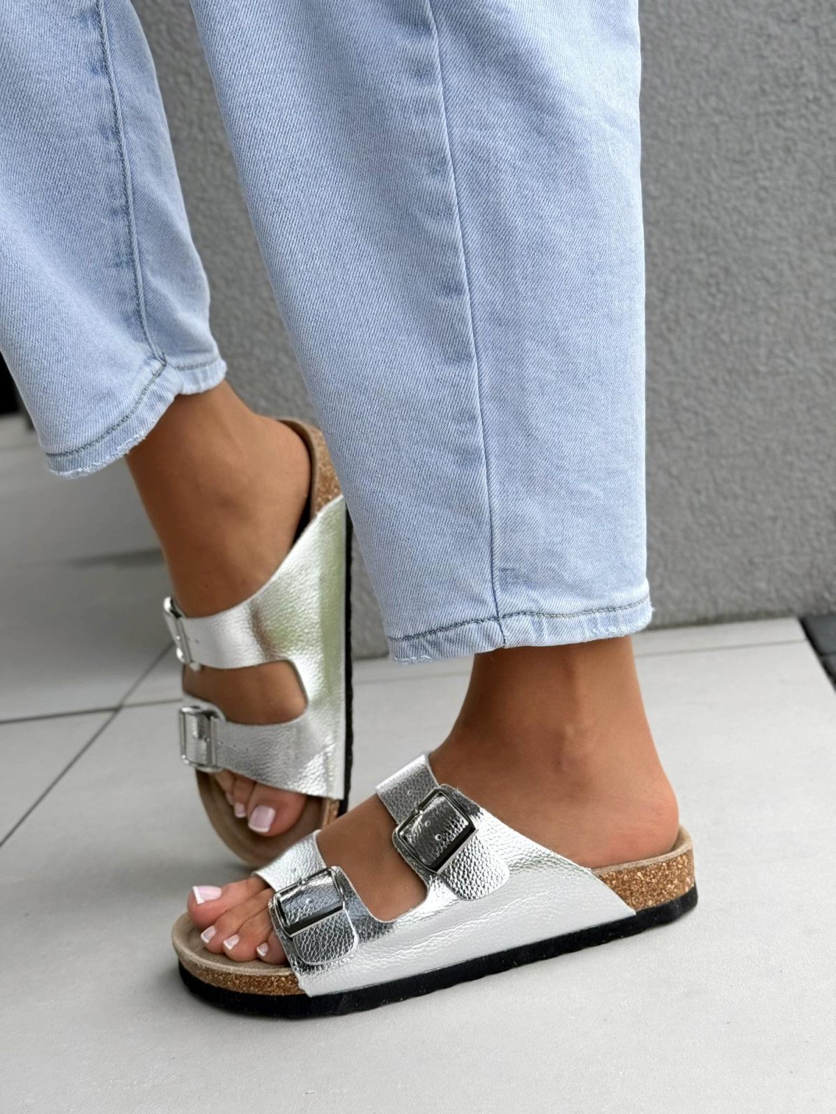 Klapki damskie ze skóry naturalnej