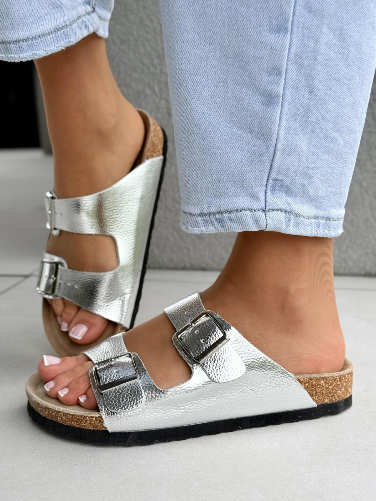 Klapki damskie ze skóry naturalnej