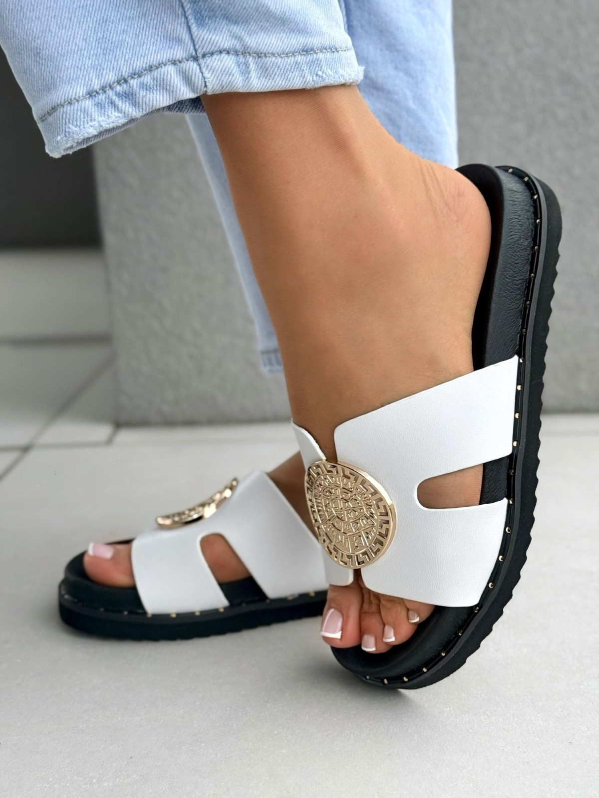 Klapki damskie ze skóry naturalnej