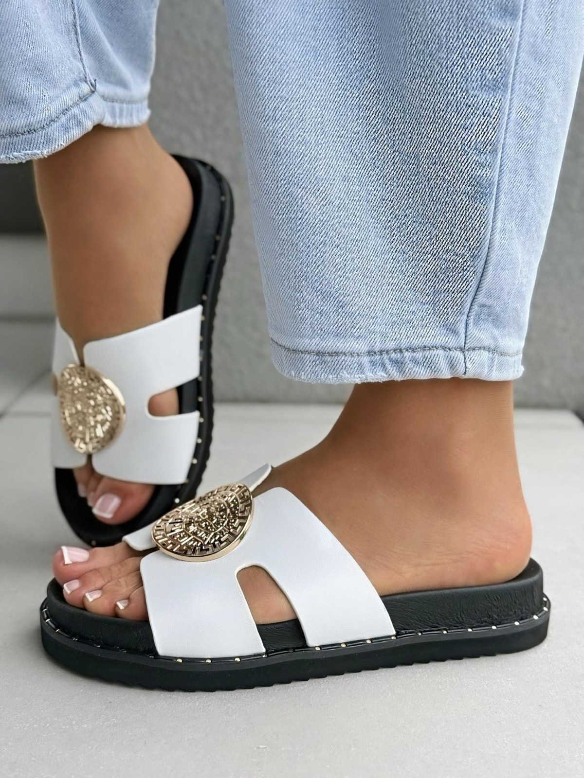 Klapki damskie ze skóry naturalnej