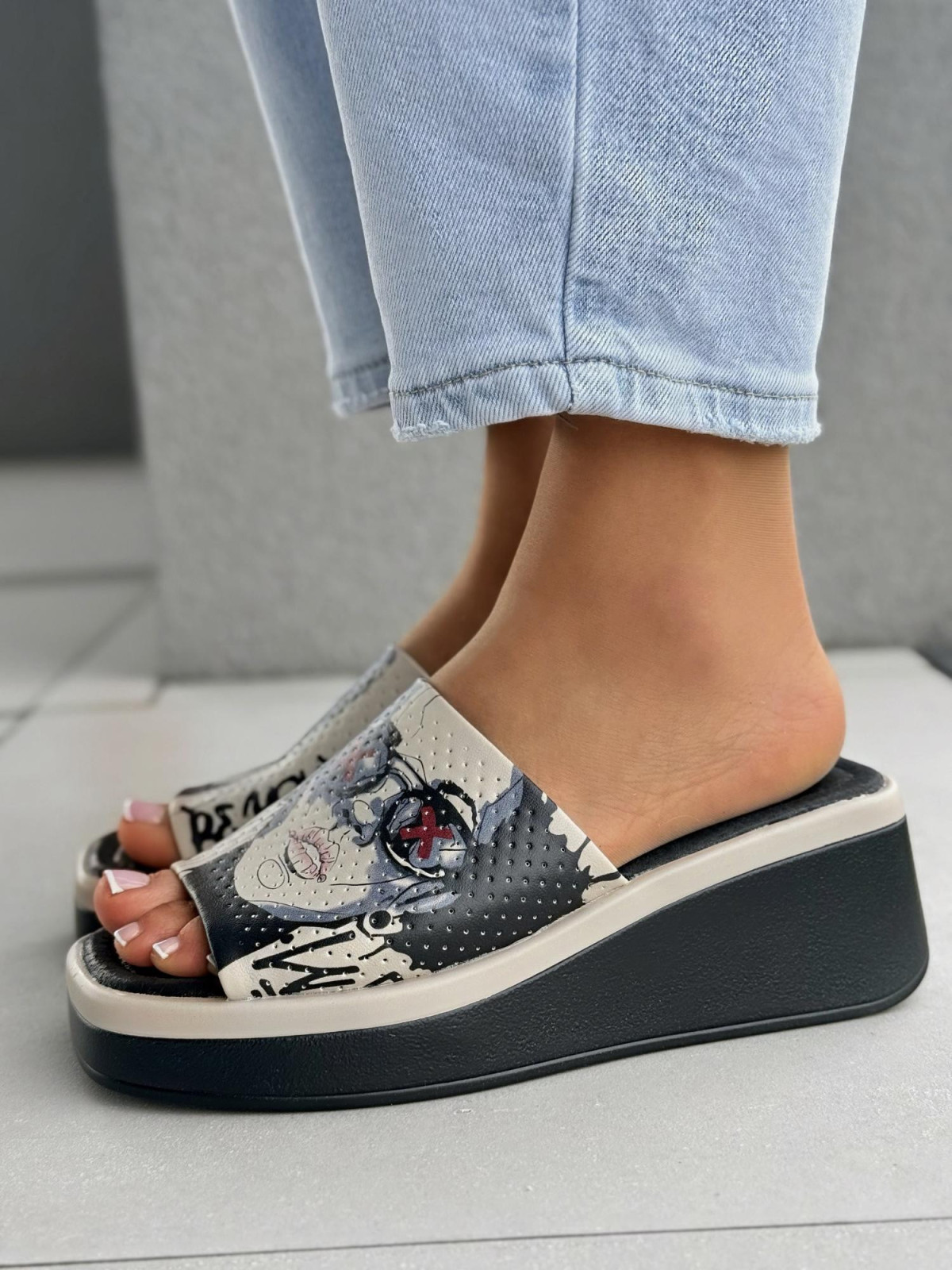 Klapki damskie ze skóry naturalnej