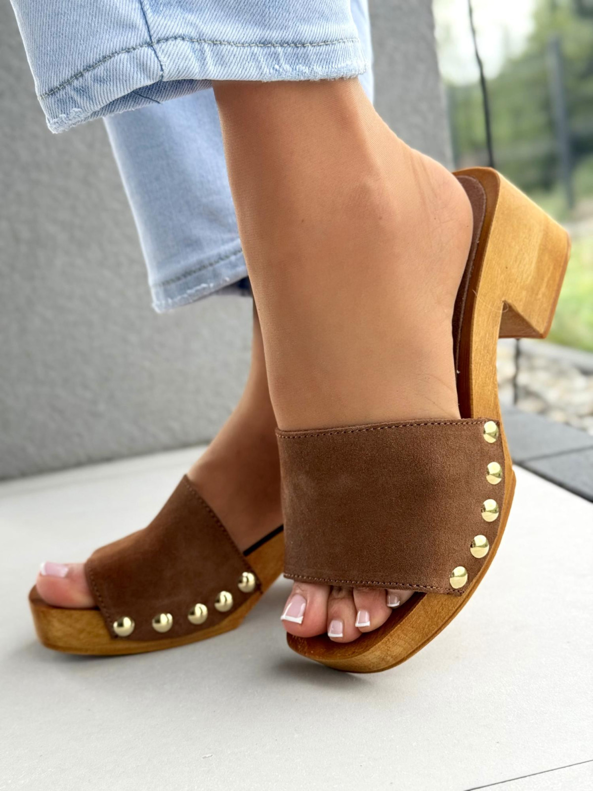 Klapki damskie ze skóry naturalnej