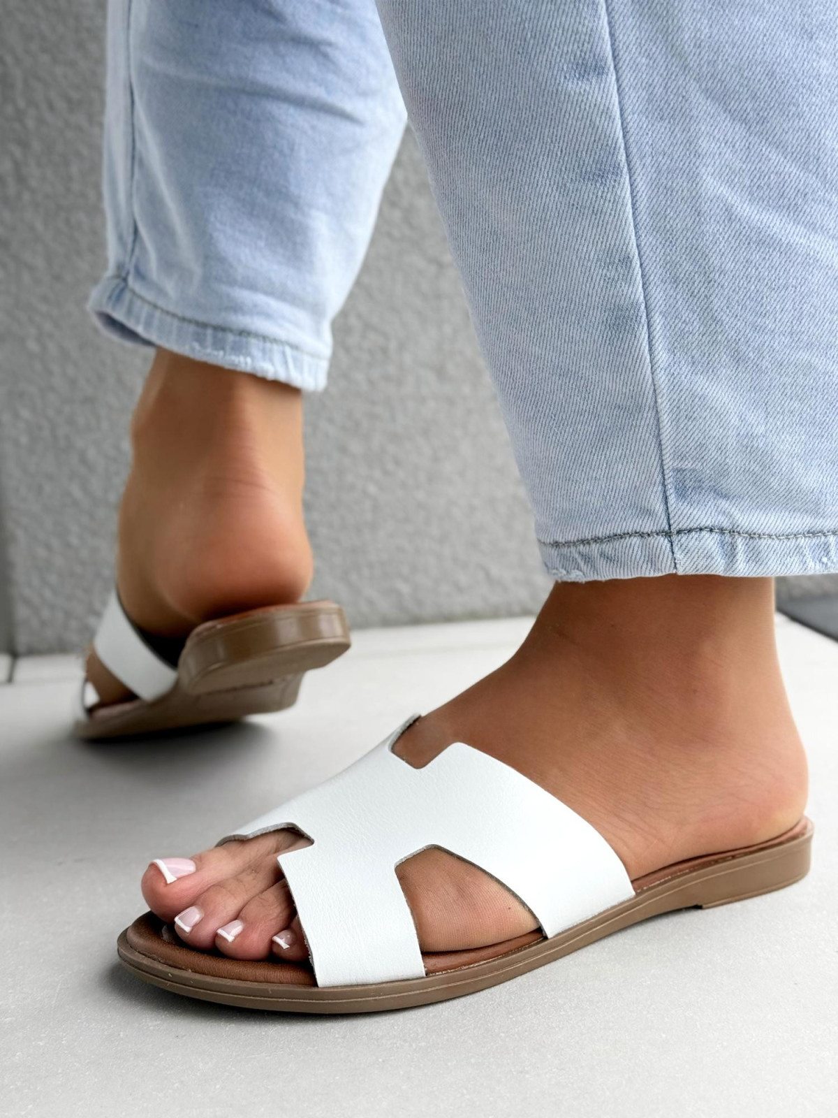 Sandałki damskie ze skóry naturalnej