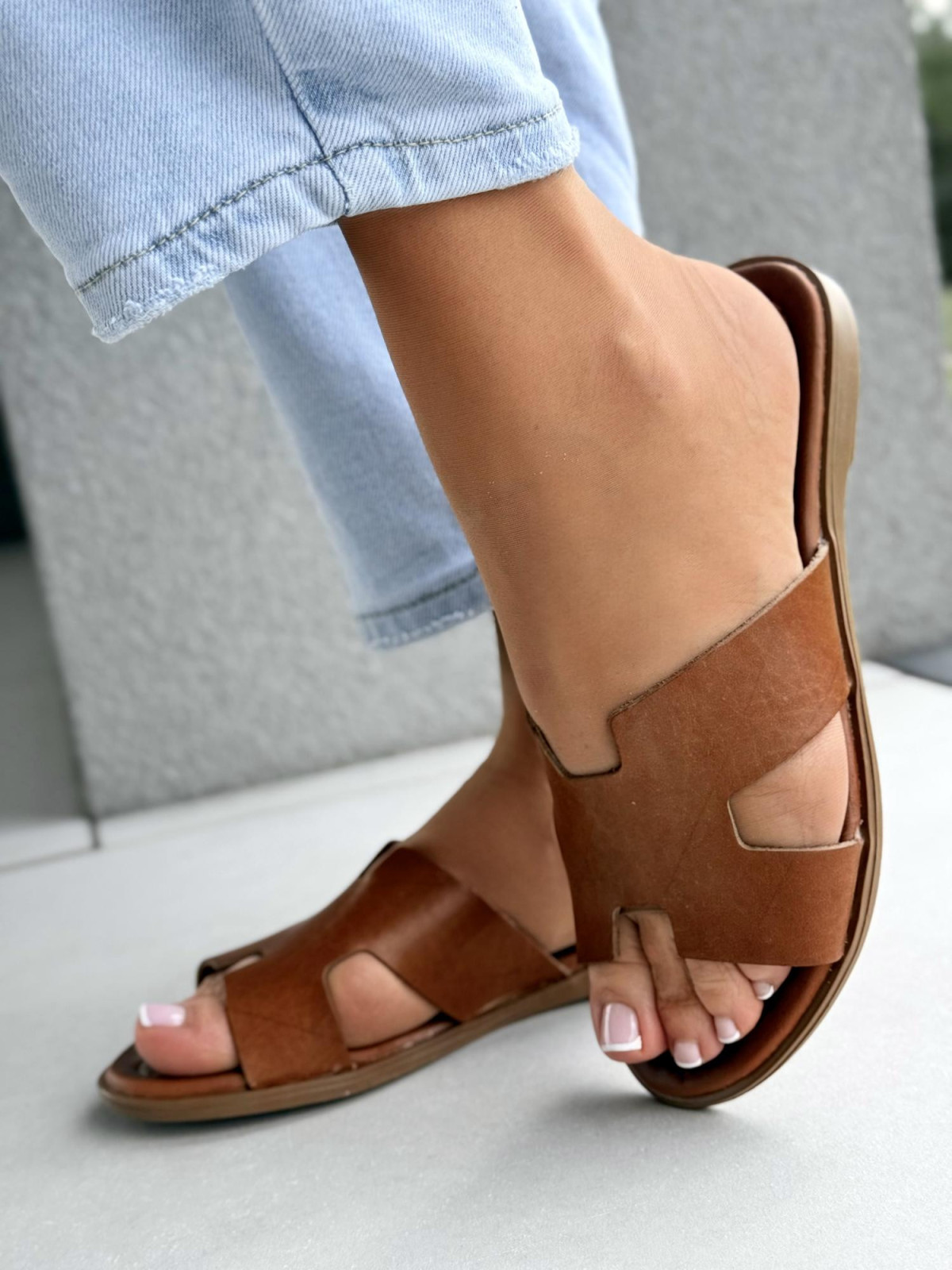 Klapki damskie ze skóry naturalnej