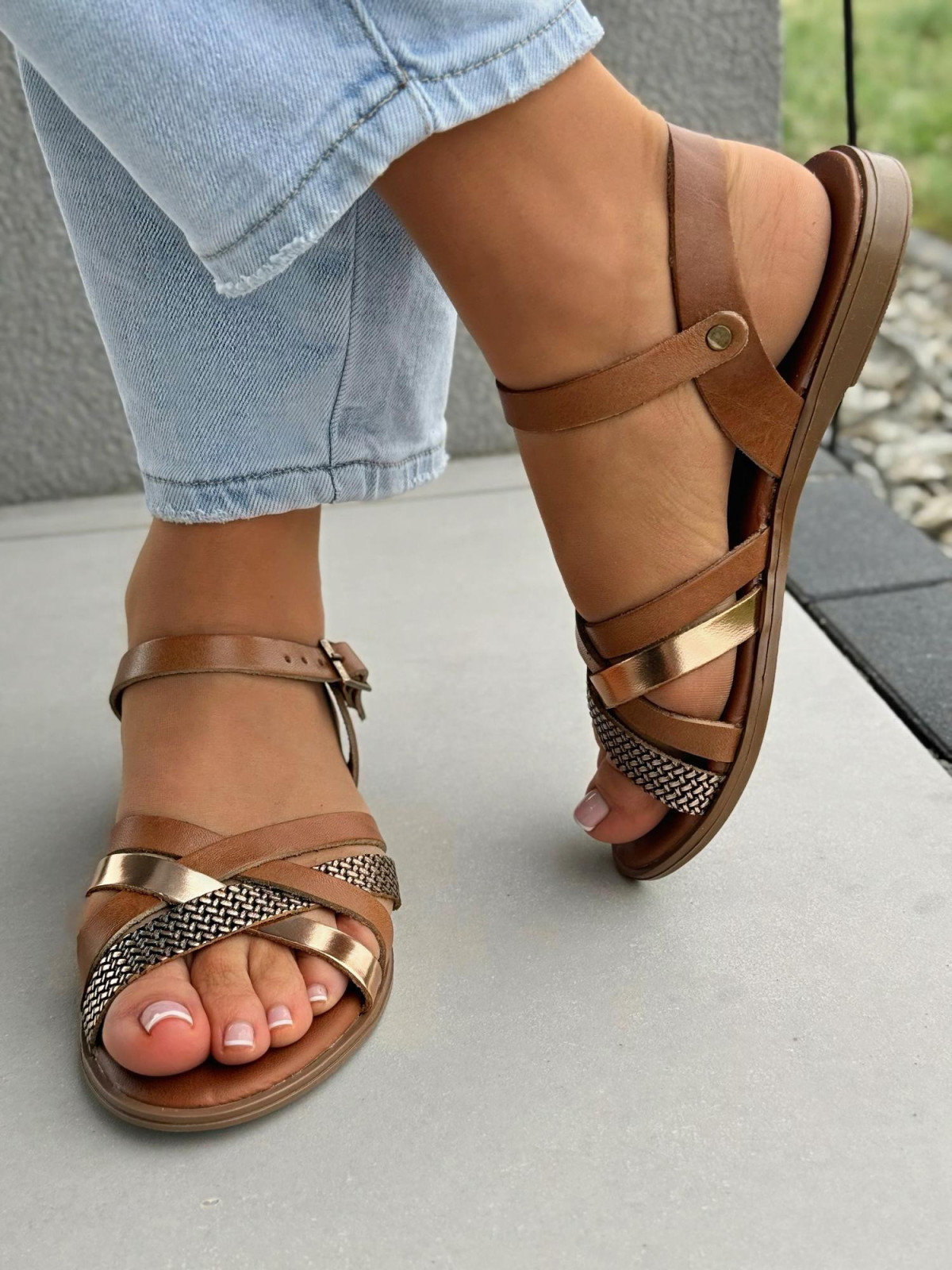 Sandałki damskie ze skóry naturalnej