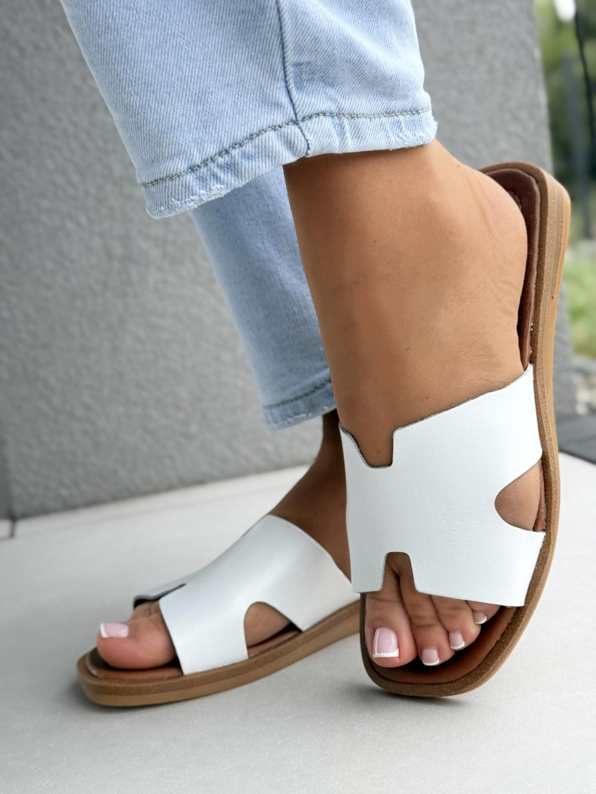 Klapki damskie ze skóry naturalnej