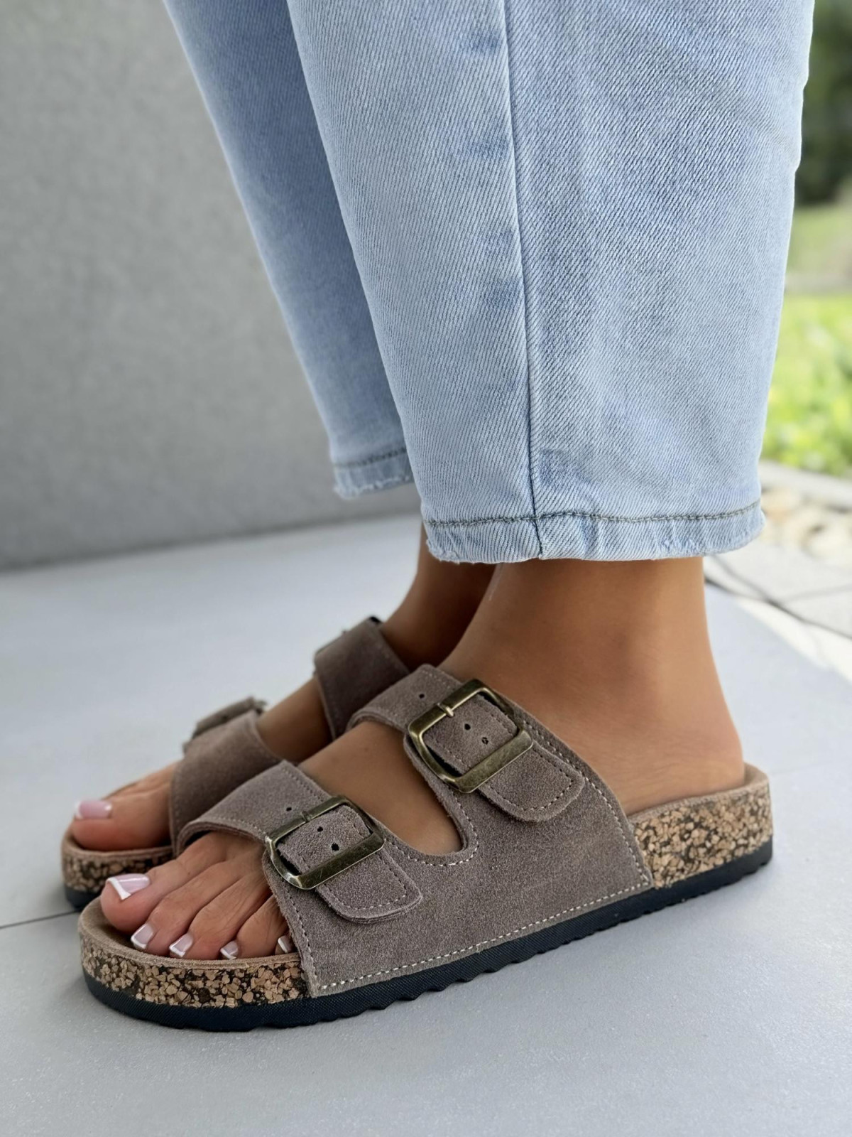 Klapki damskie ze skóry naturalnej