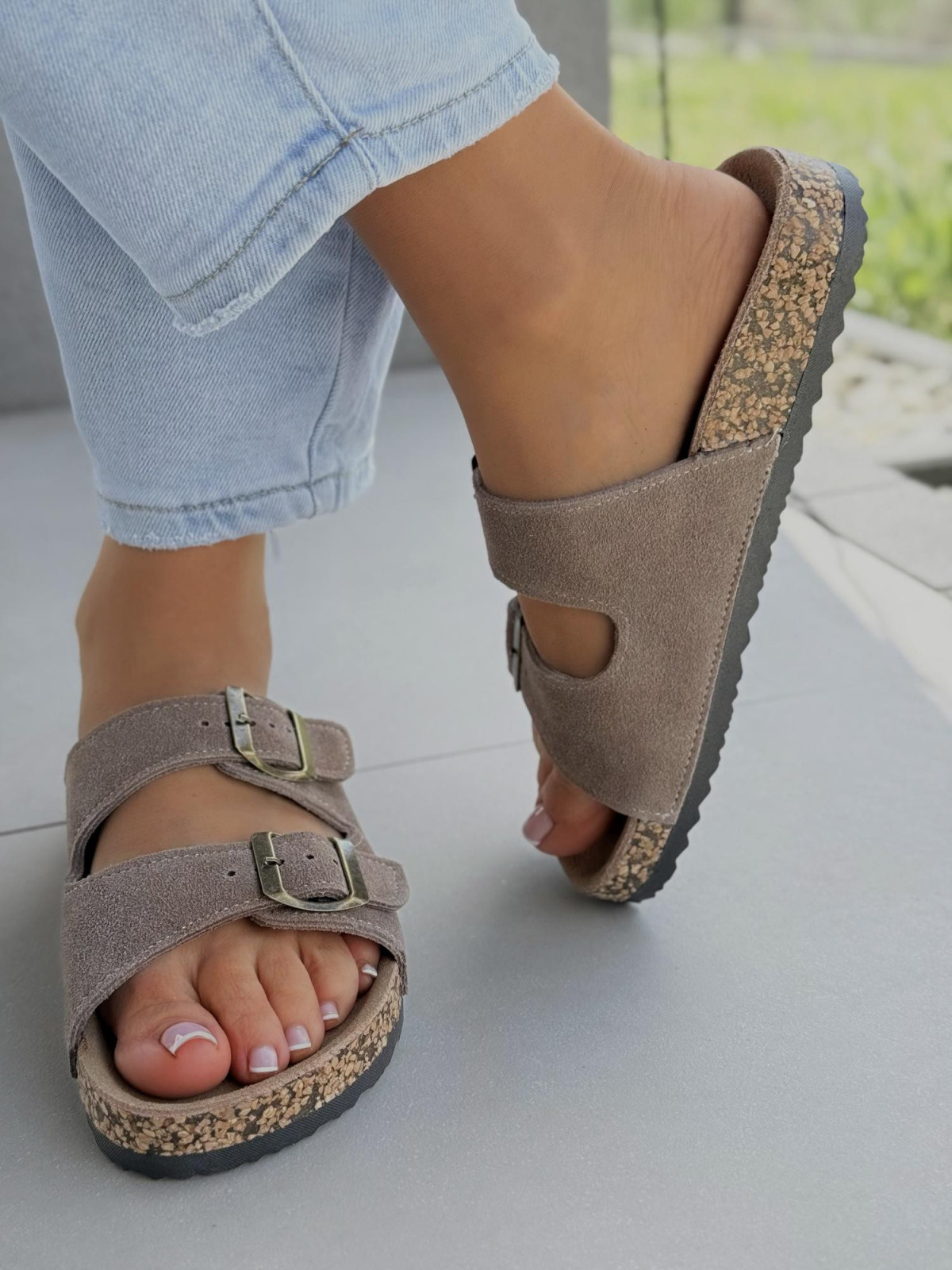 Klapki damskie ze skóry naturalnej