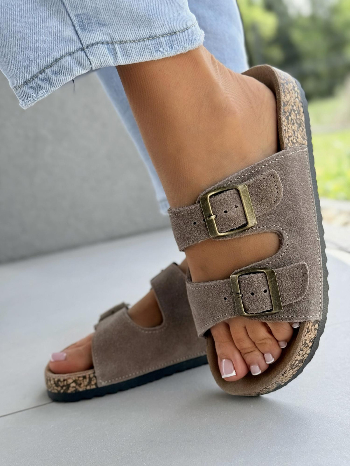 Klapki damskie ze skóry naturalnej