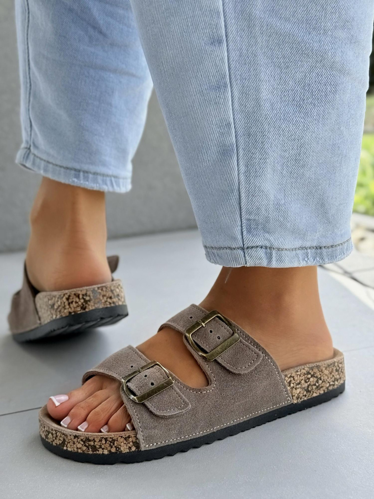 Klapki damskie ze skóry naturalnej