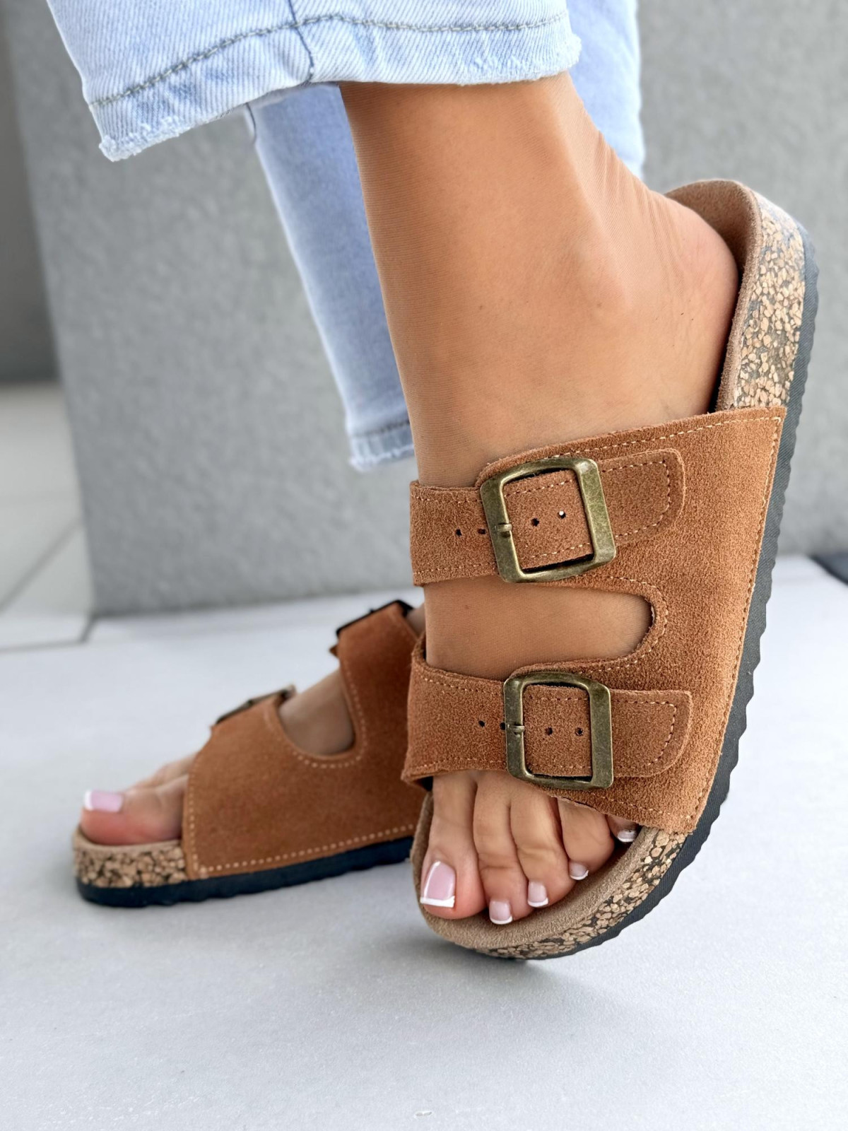 Klapki damskie ze skóry naturalnej