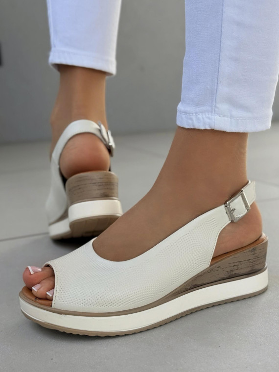 Sandałki damskie ze skóry naturalnej