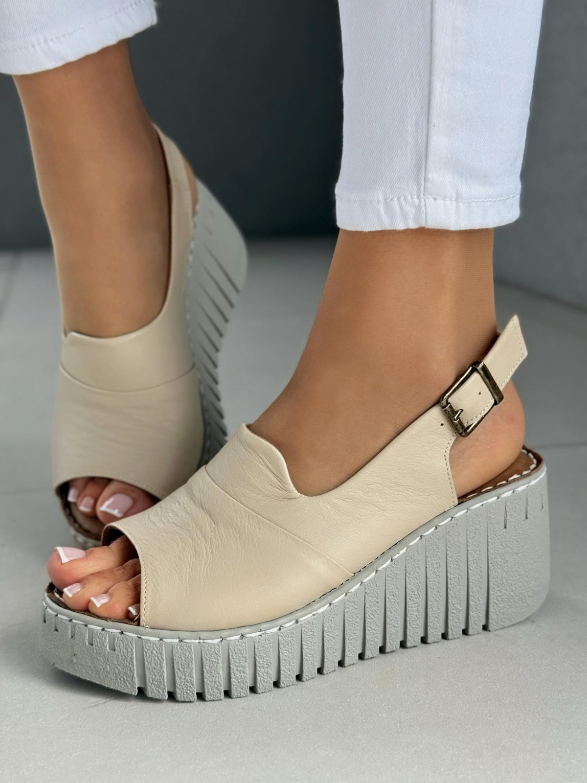 Sandałki damskie ze skóry naturalnej