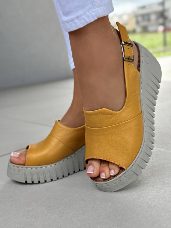 Sandałki damskie ze skóry naturalnej