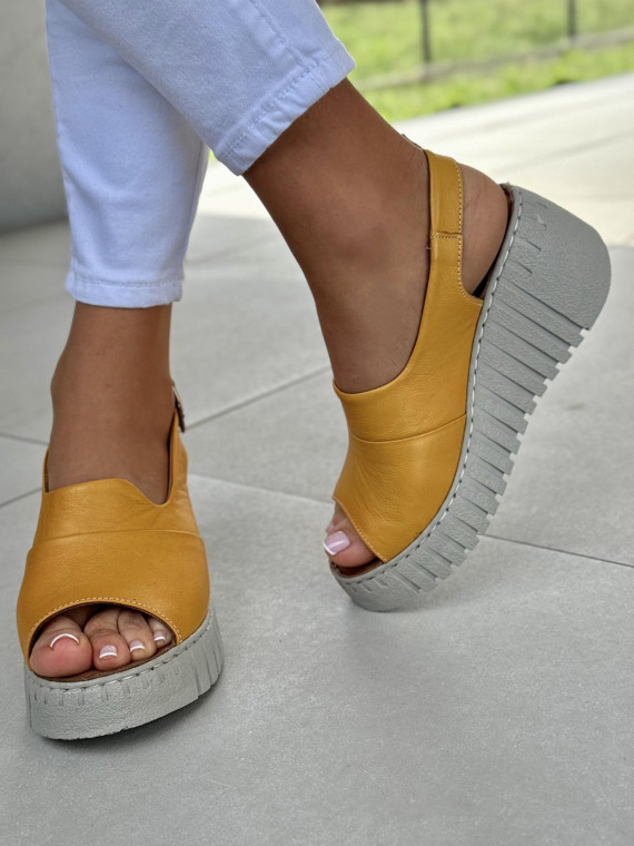 Sandałki damskie ze skóry naturalnej