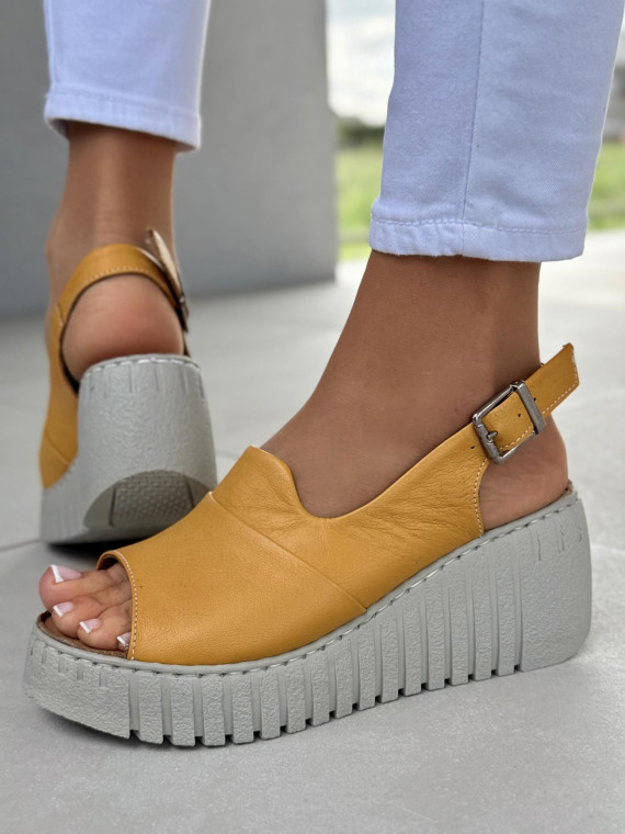 Sandałki damskie ze skóry naturalnej