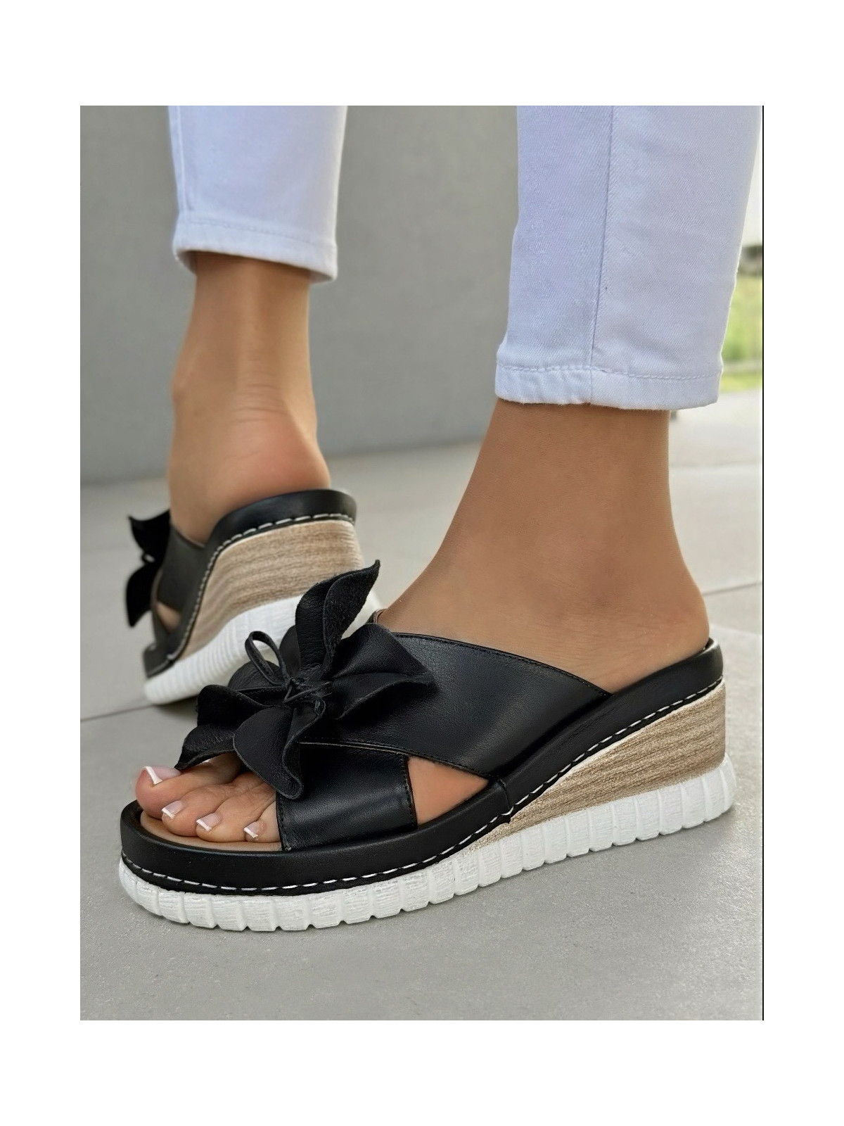 Sandałki damskie ze skóry naturalnej