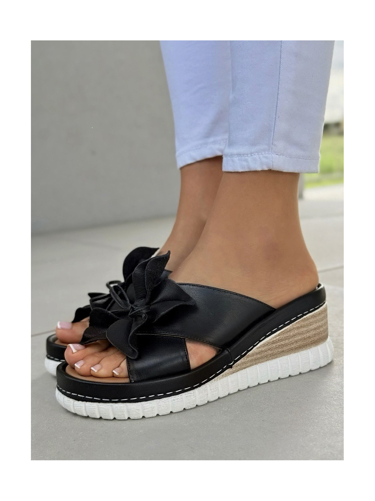 Sandałki damskie ze skóry naturalnej