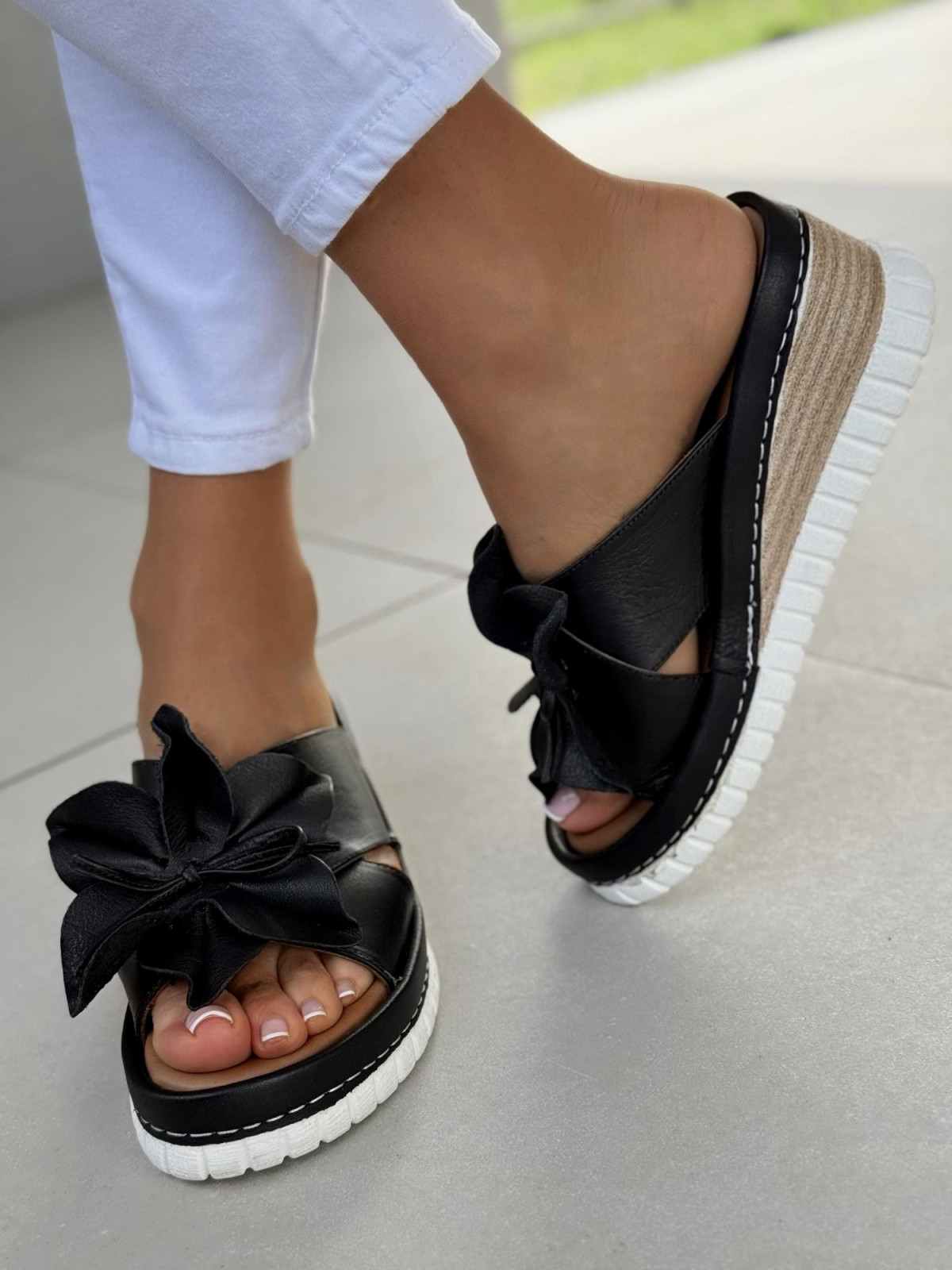 Sandałki damskie ze skóry naturalnej