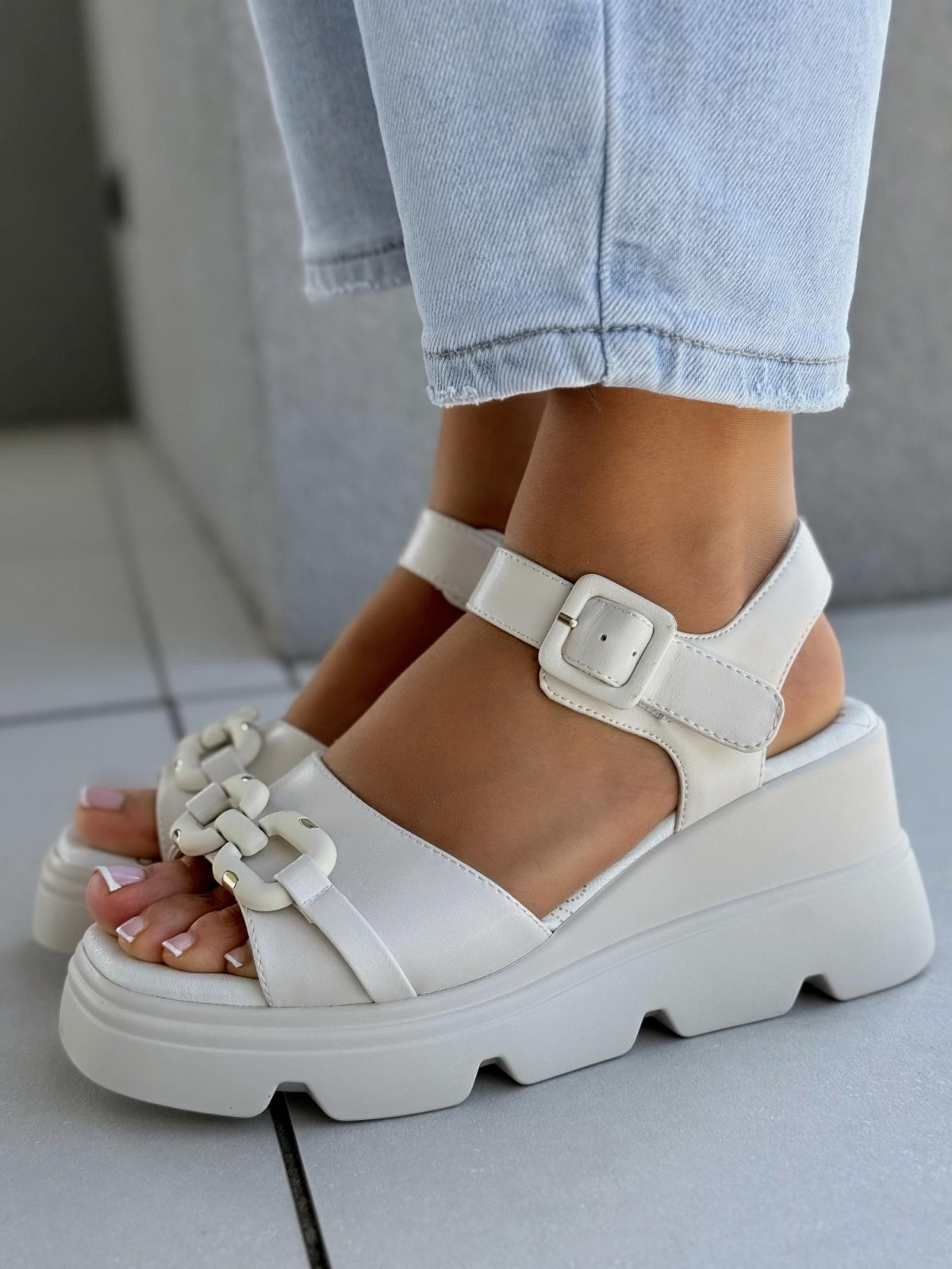 Sandałki damskie ze skóry naturalnej