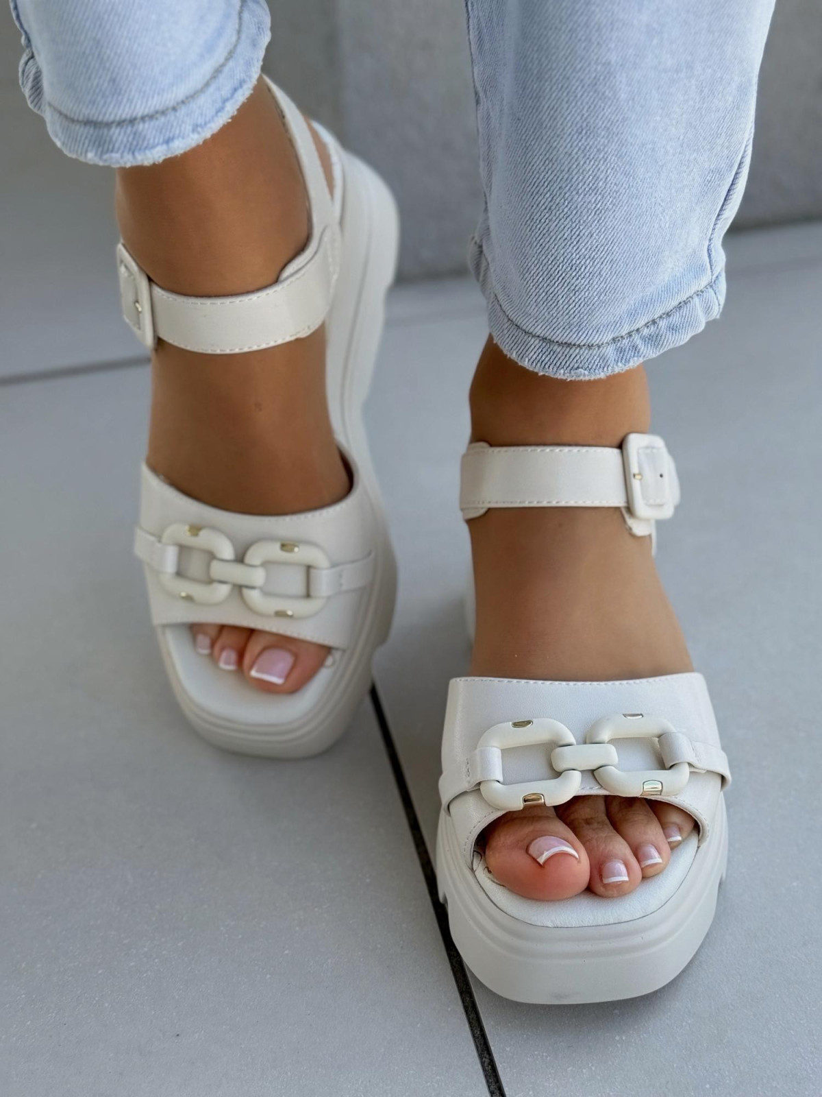 Sandałki damskie ze skóry naturalnej