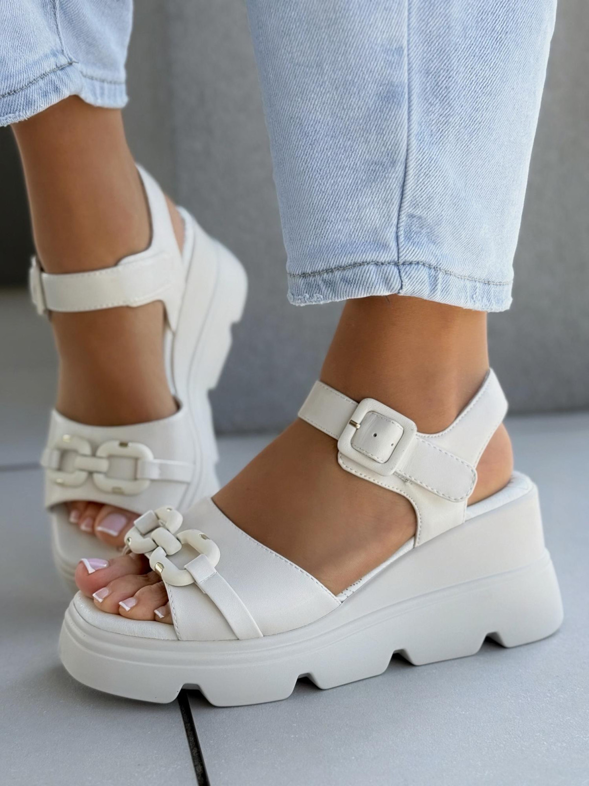 Sandałki damskie ze skóry naturalnej