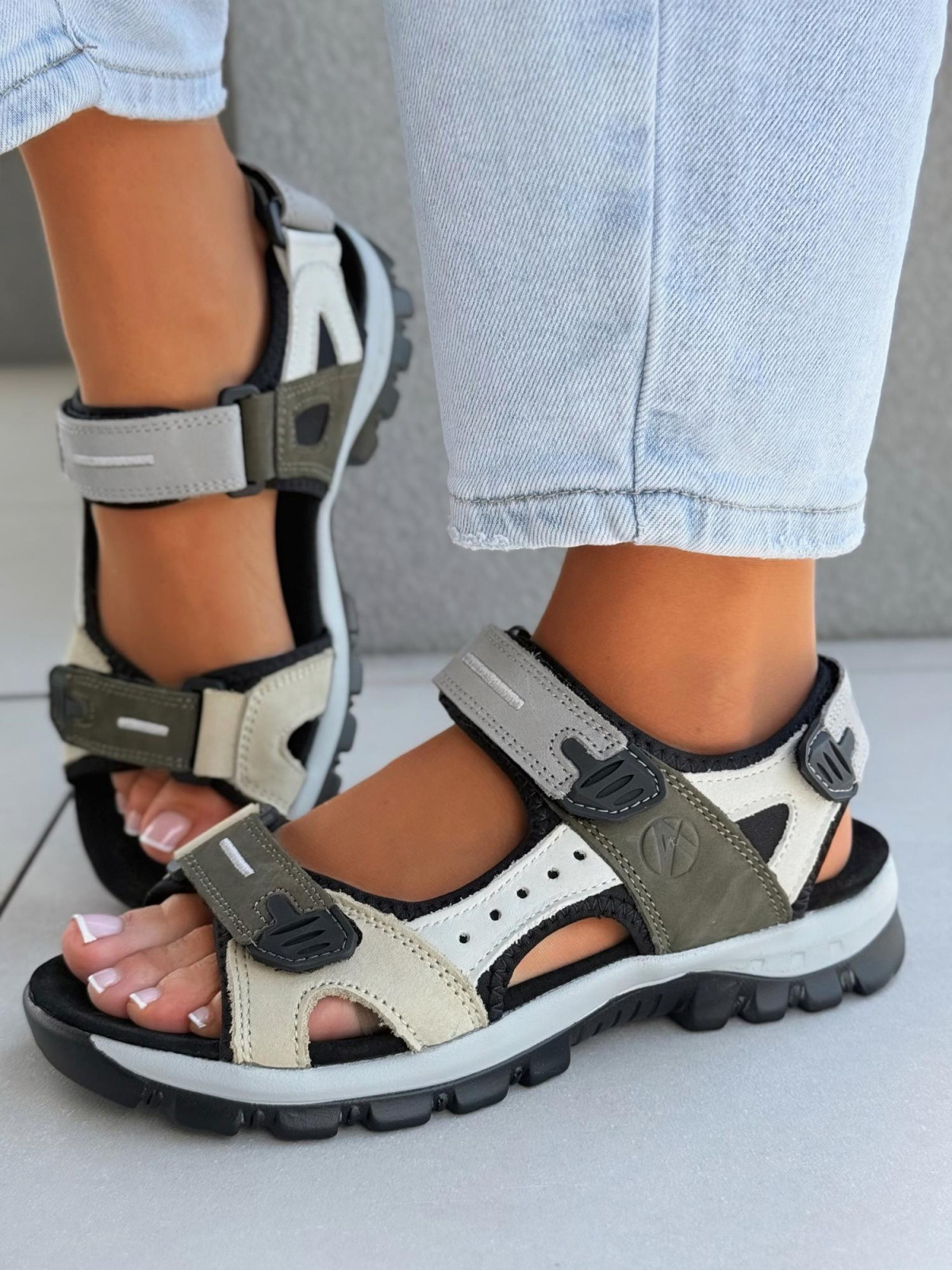 Sandałki damskie ze skóry naturalnej