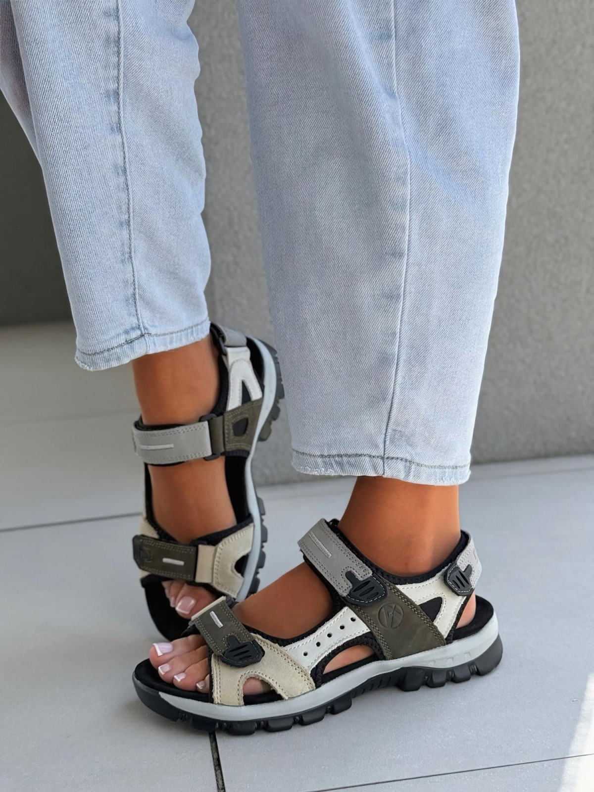 Sandałki damskie ze skóry naturalnej