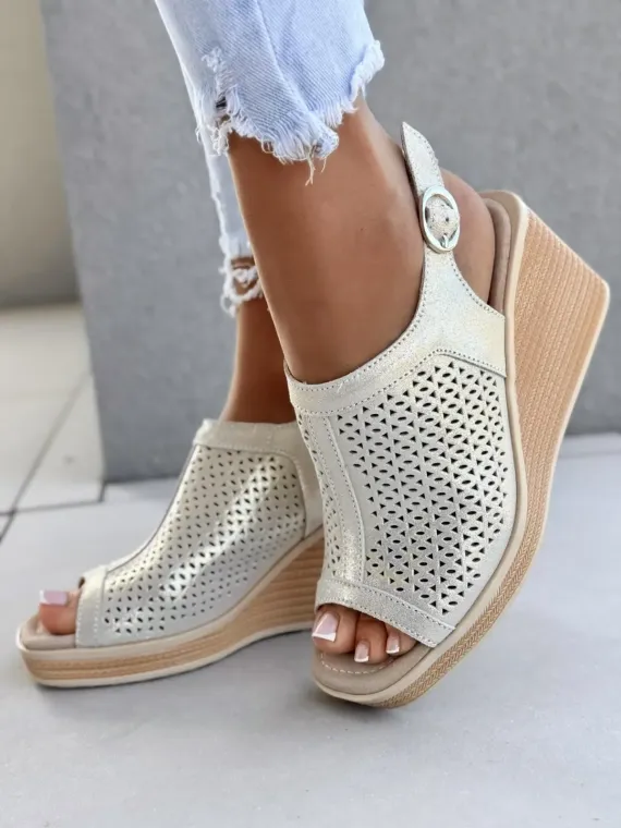 Sanały damskie ze skóry naturalnej